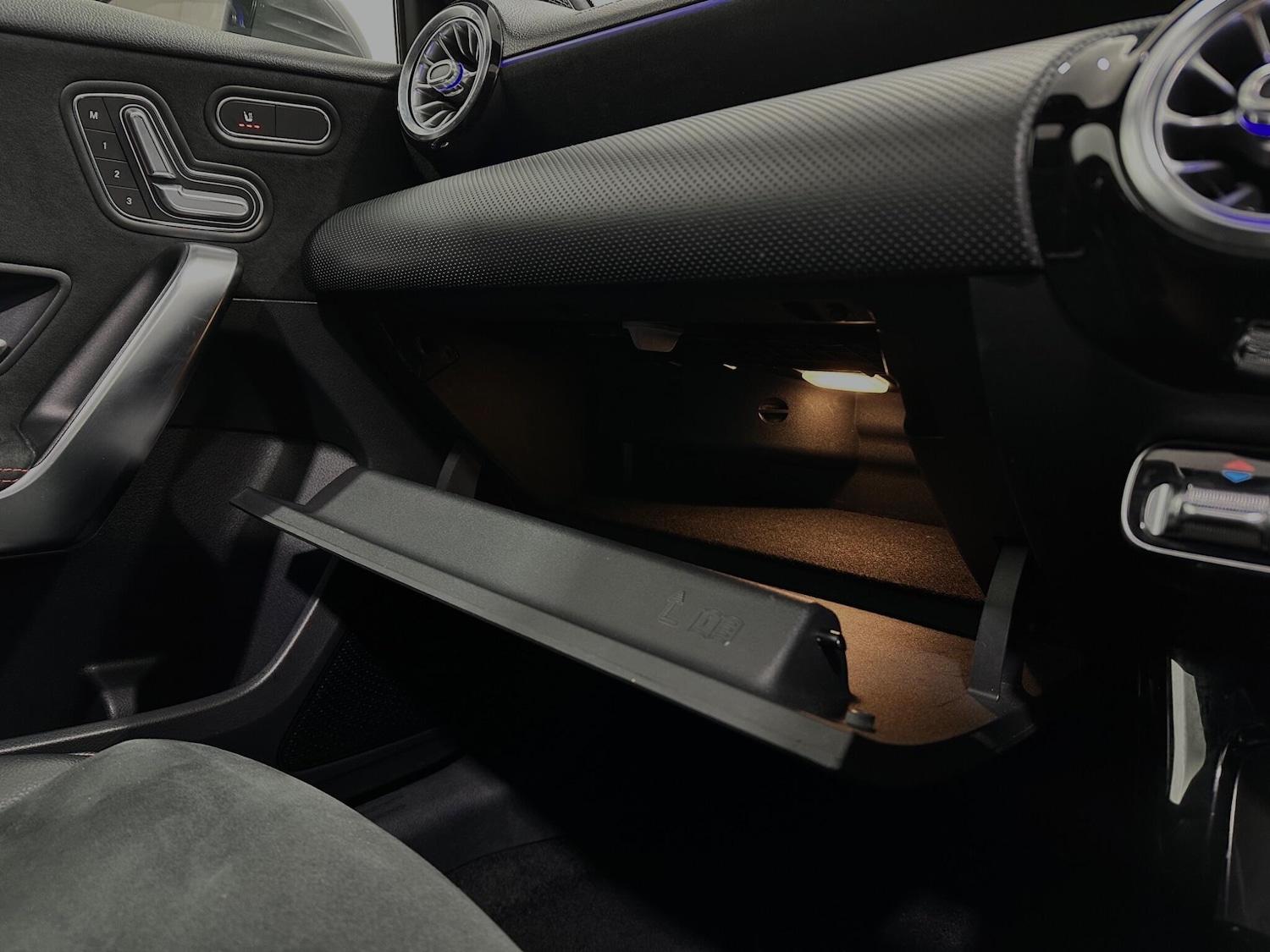 Used Mercedes-Benz A-Class for sale - 77768078: Photo 27