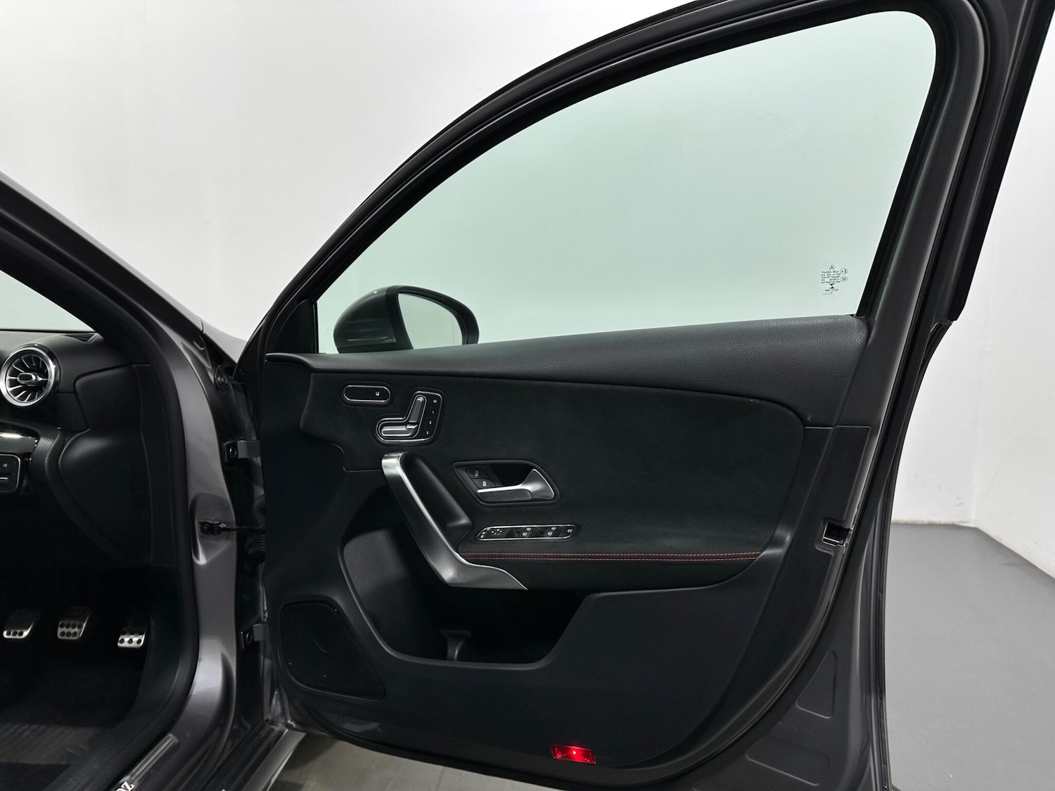 Used Mercedes-Benz A-Class for sale - 77768078: Photo 33