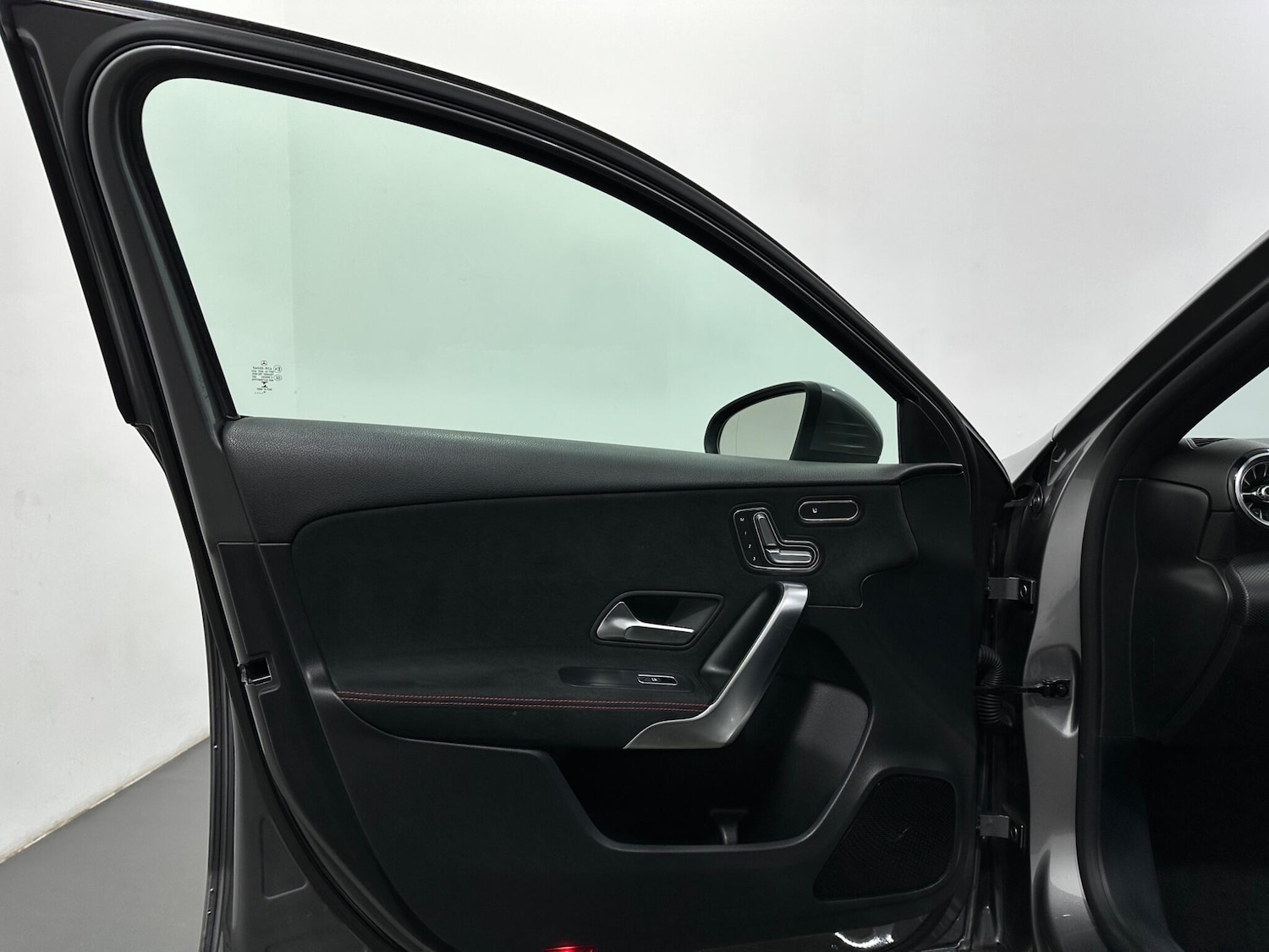 Used Mercedes-Benz A-Class for sale - 77768078: Photo 37