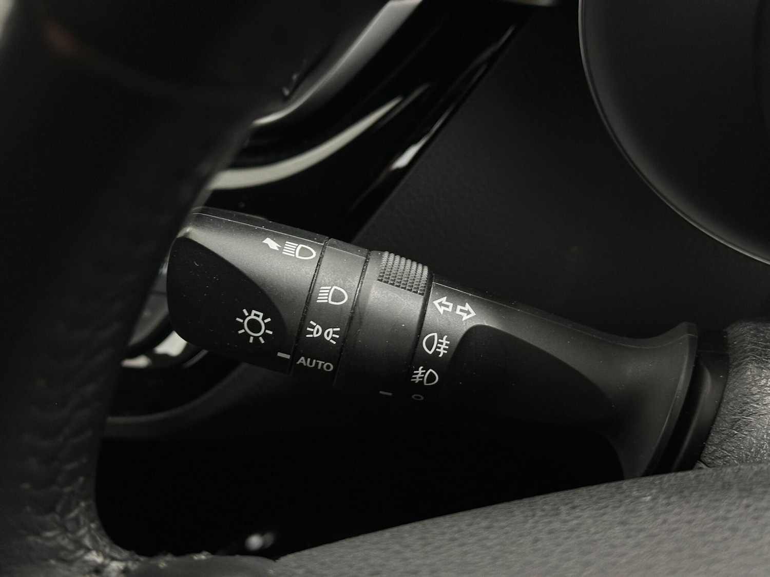 Used Toyota C-HR 2022 for sale - 76878909: Photo 13