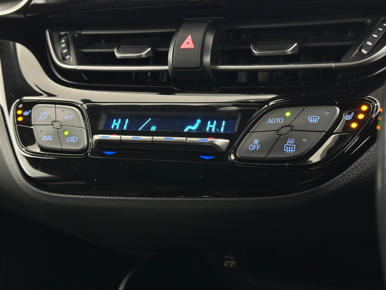 Used Toyota C-HR 2022 for sale - 76878909: Photo 21