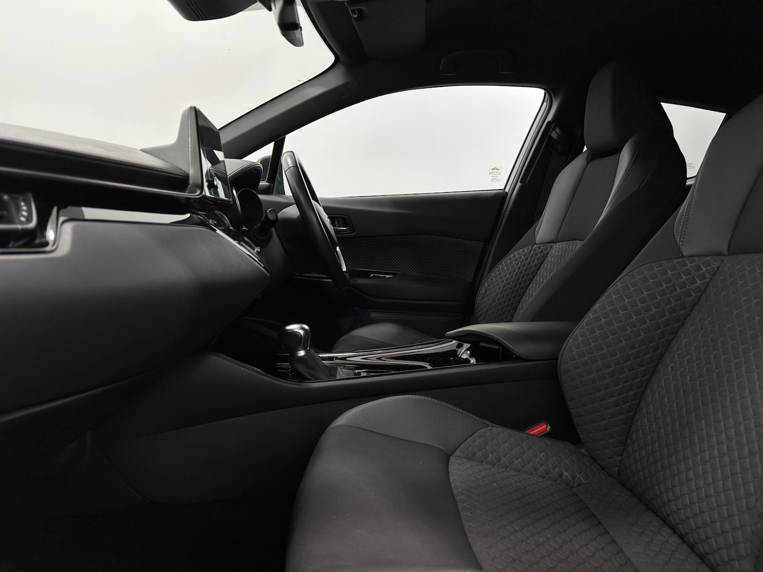 Used Toyota C-HR 2022 for sale - 76878909: Photo 33