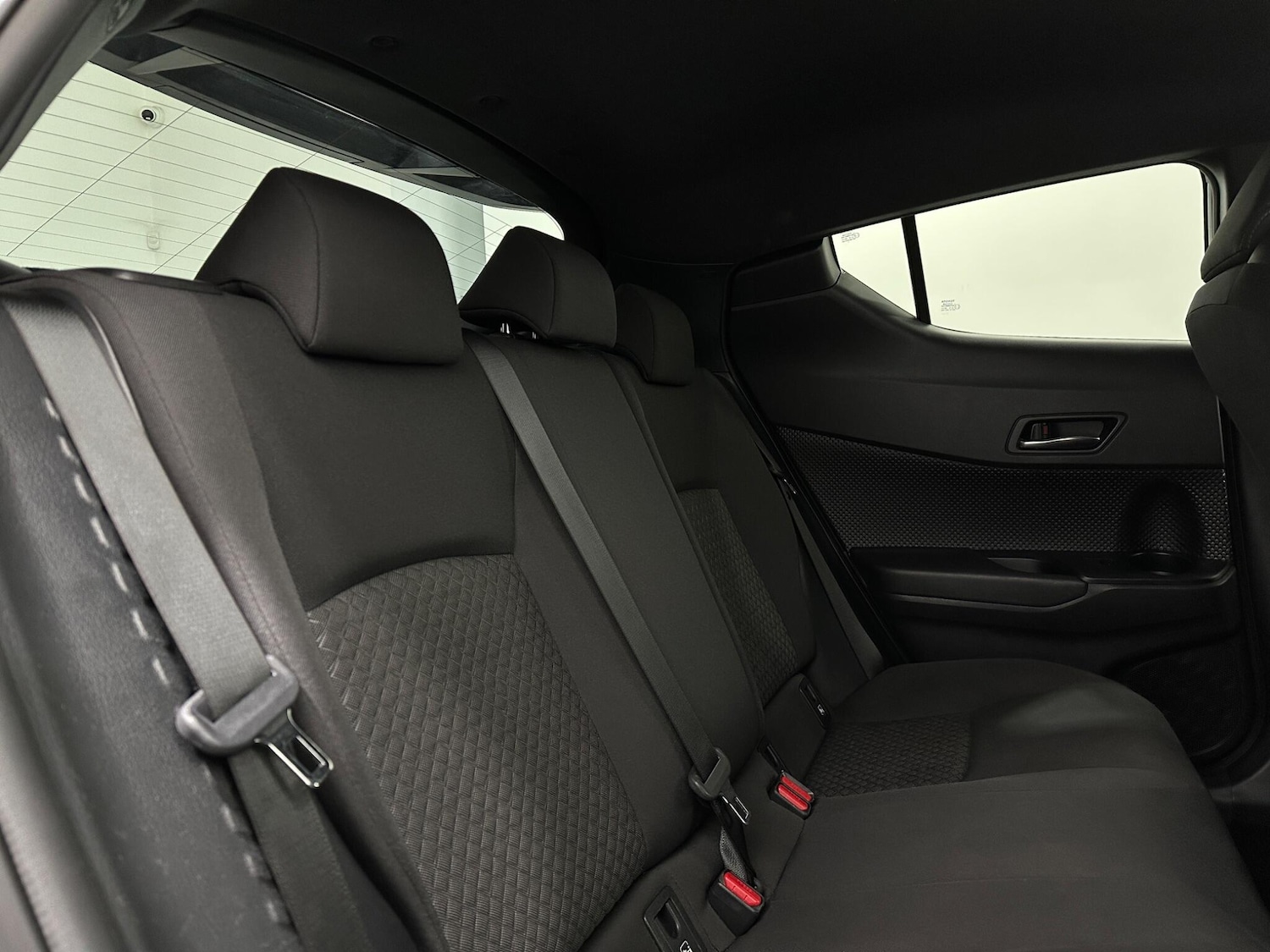 Used Toyota C-HR 2022 for sale - 76878909: Photo 40