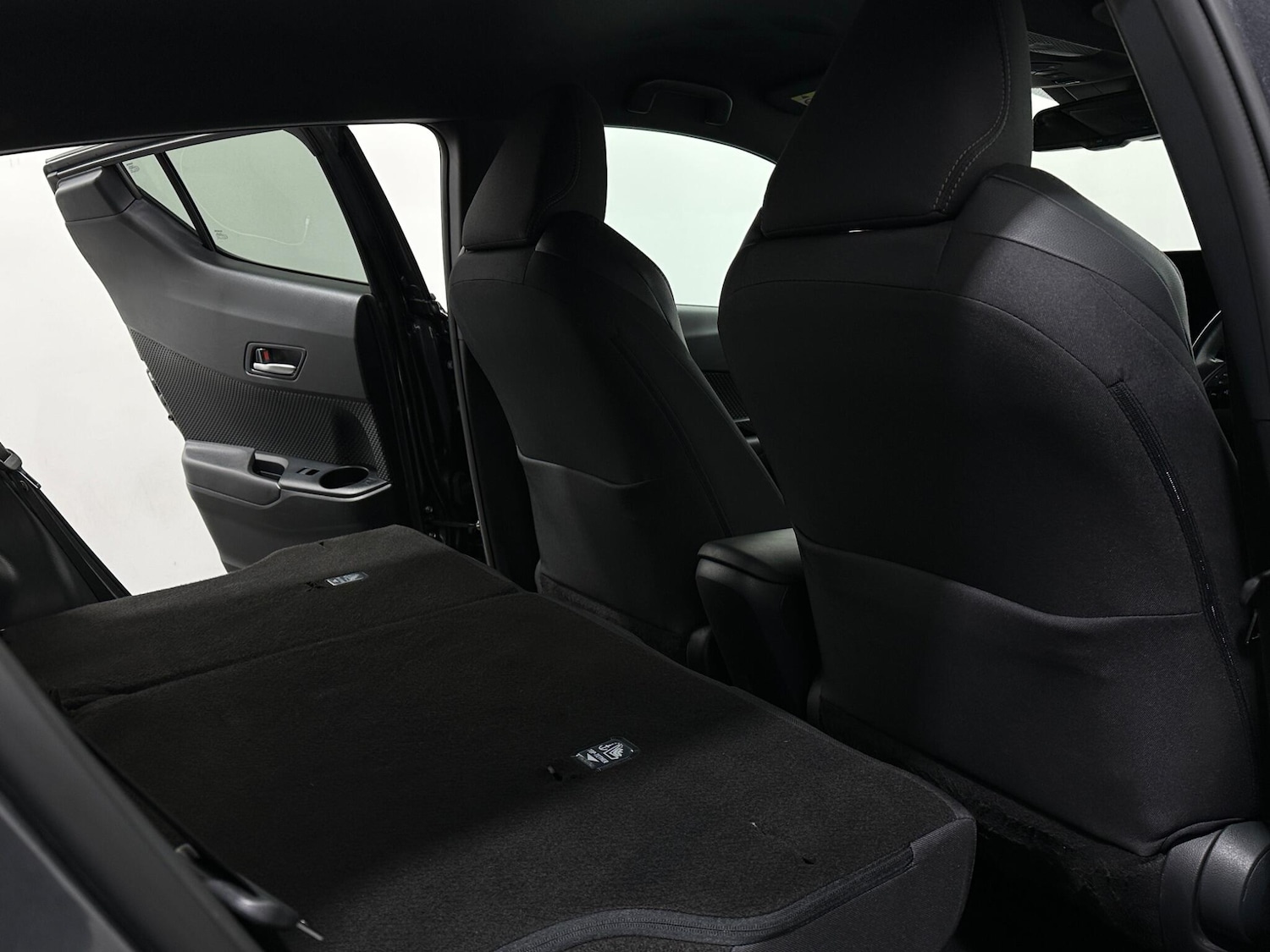 Used Toyota C-HR 2022 for sale - 76878909: Photo 44