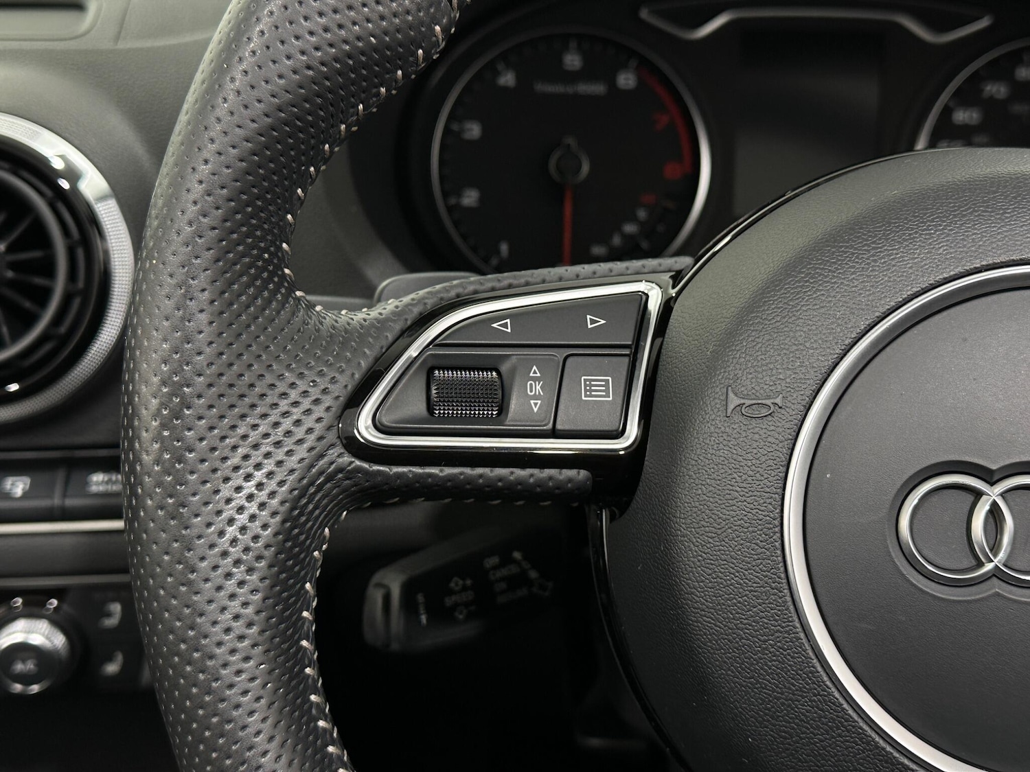 Used Audi A3 2014 for sale - 76878479: Photo 14