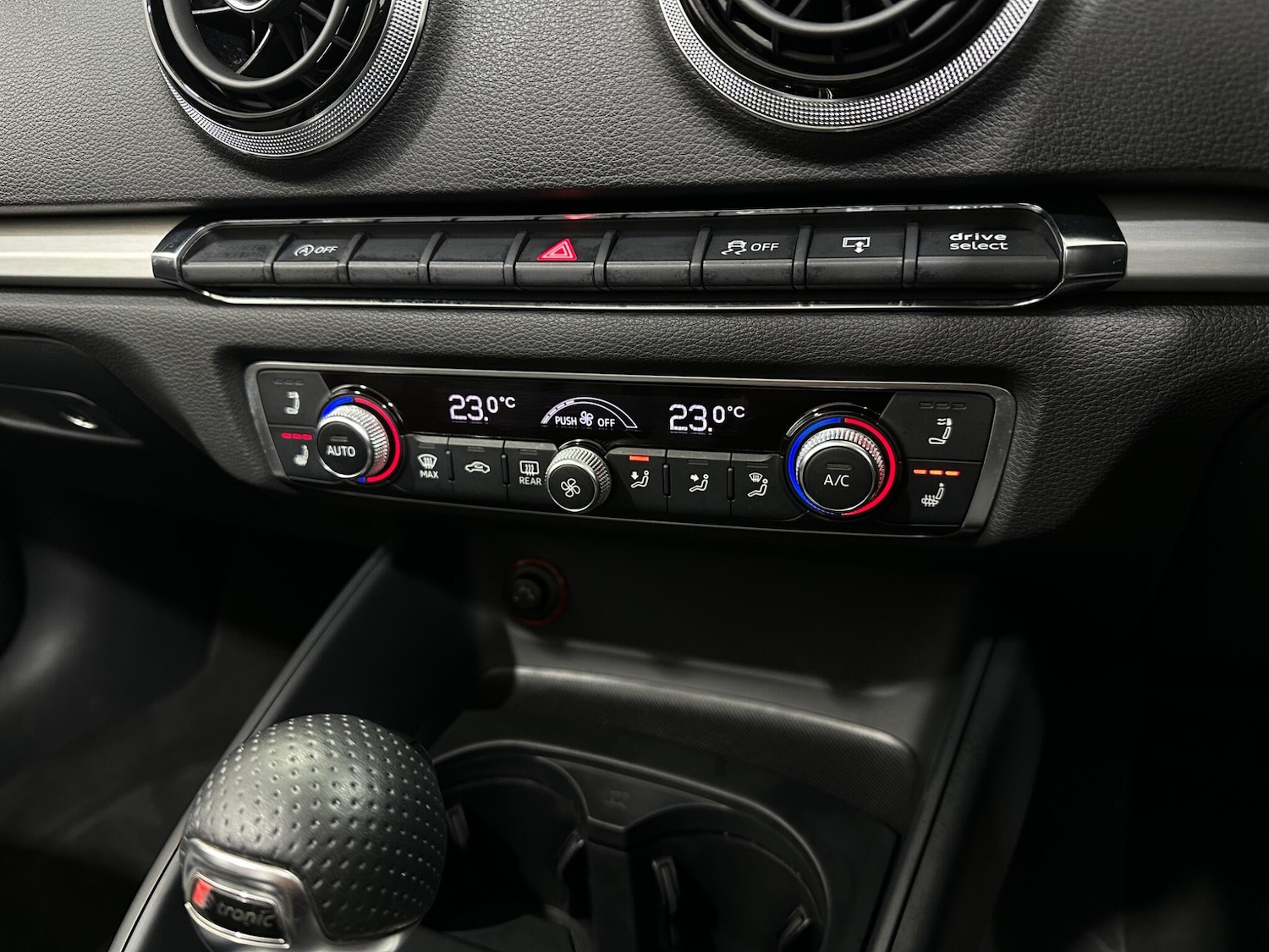 Used Audi A3 2014 for sale - 76878479: Photo 21