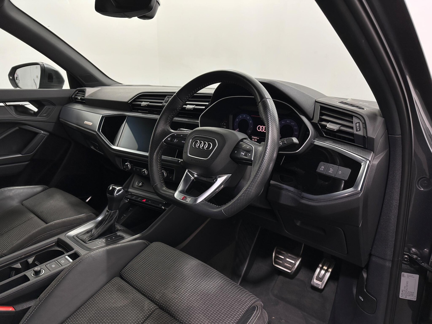 Used Audi Q3 2020 for sale - 76878849: Photo 10