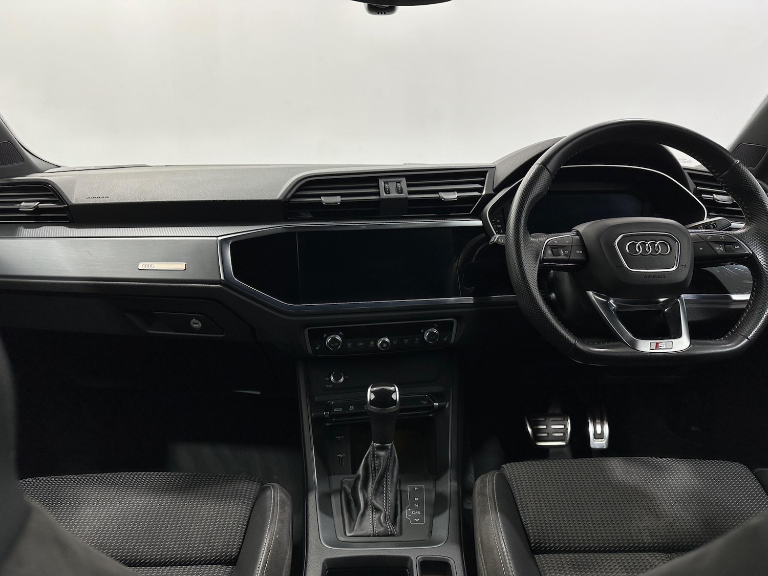 Used Audi Q3 2020 for sale - 76878849: Photo 18