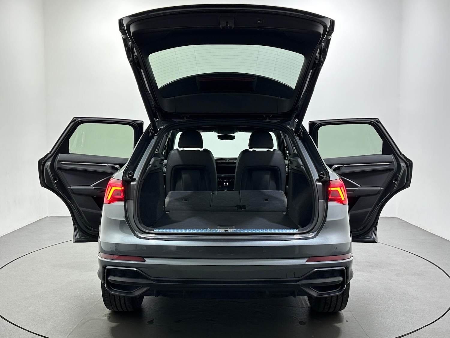 Used Audi Q3 2020 for sale - 76878849: Photo 41