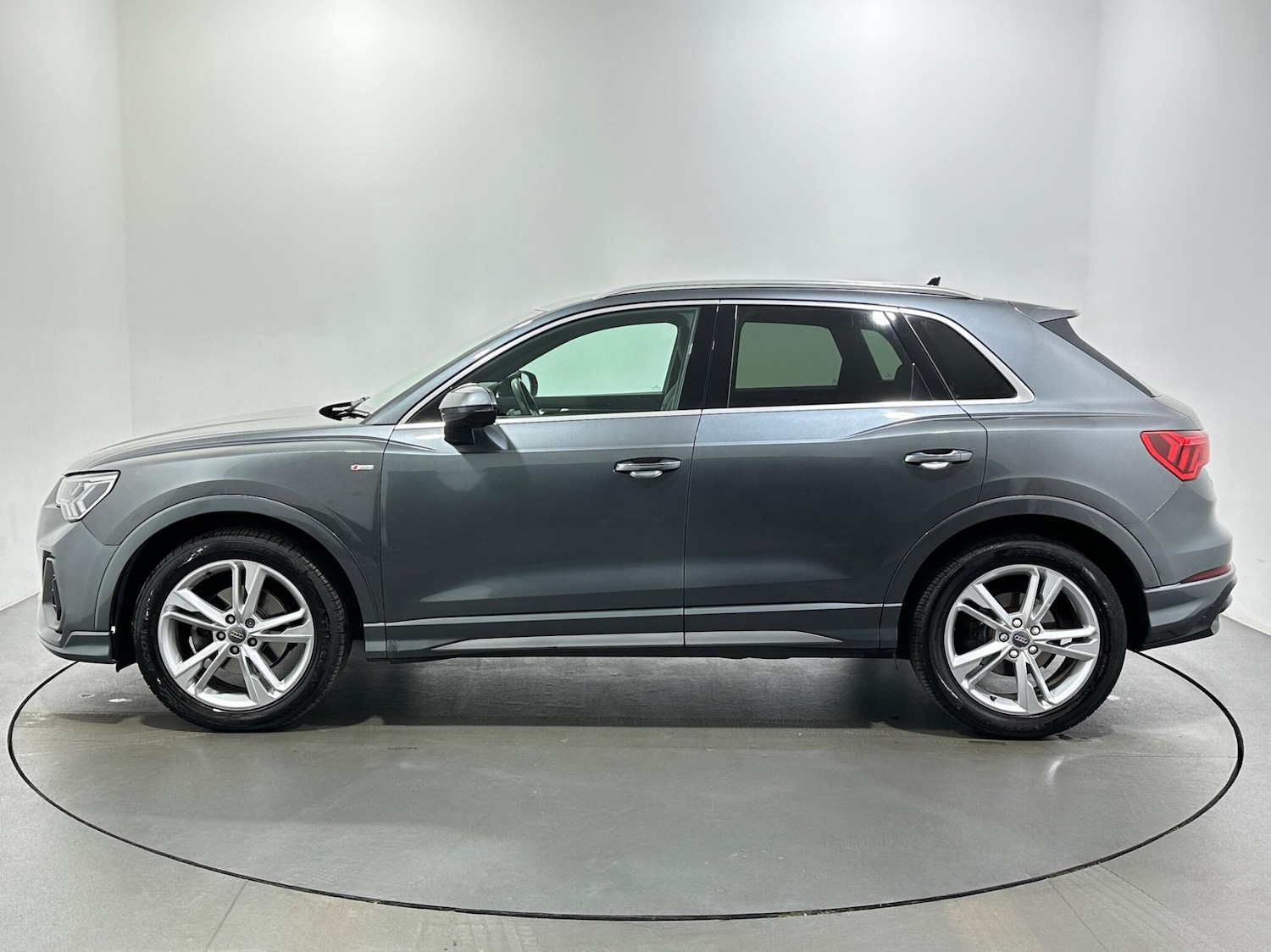 Used Audi Q3 2020 for sale - 76878849: Photo 5
