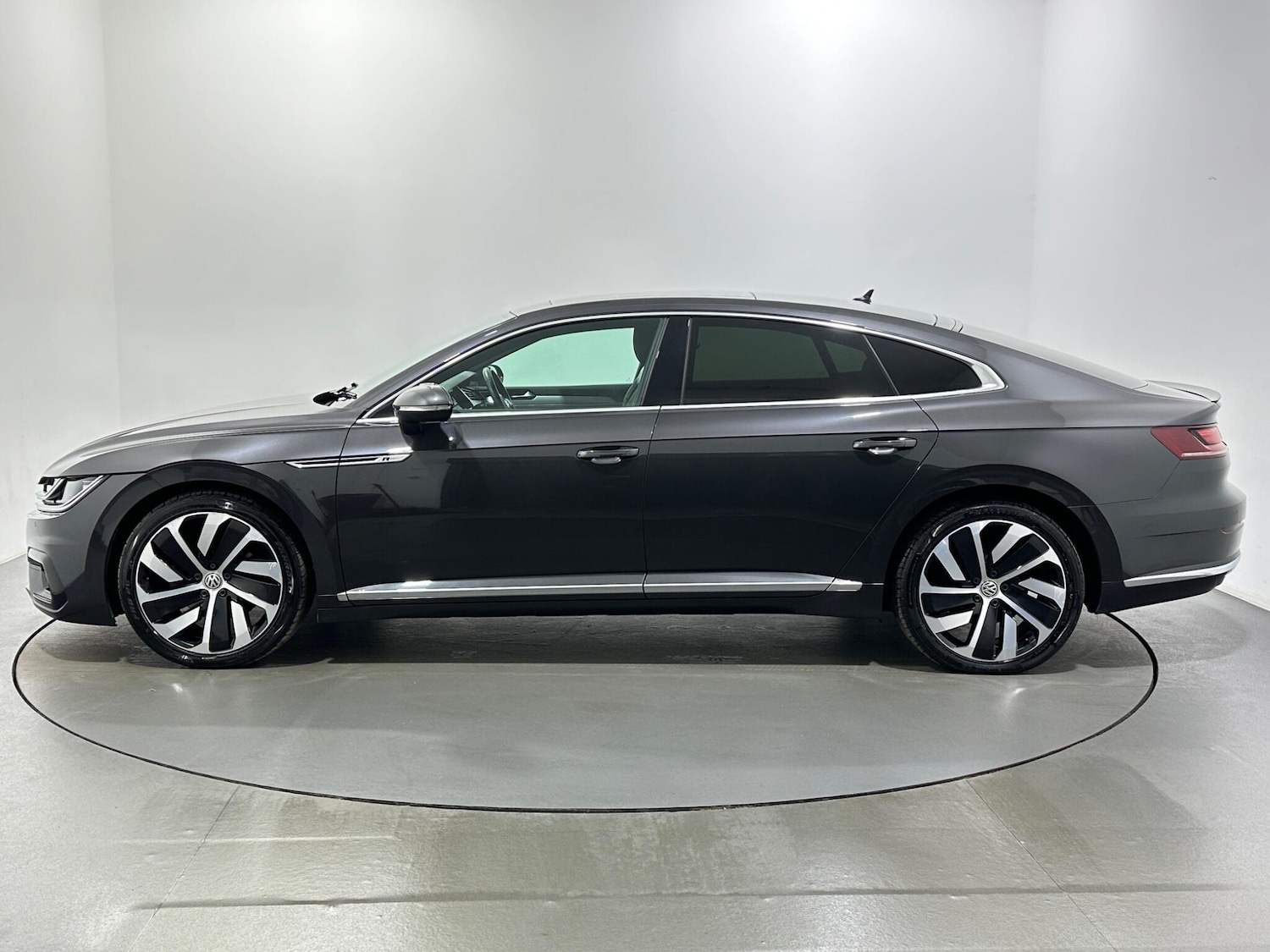 Used Volkswagen Arteon 2019 for sale - 77144509: Photo 5