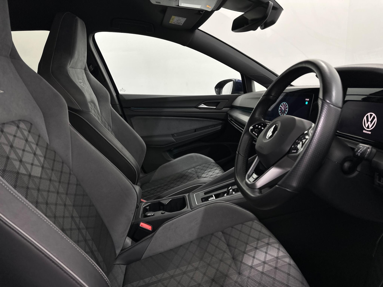 Used Volkswagen Golf 2020 for sale - 77549775: Photo 31