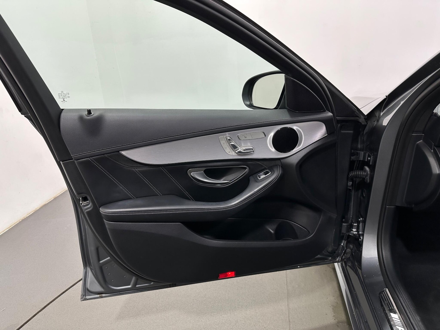 Used Mercedes-Benz C Class 2018 for sale - 78100291: Photo 38