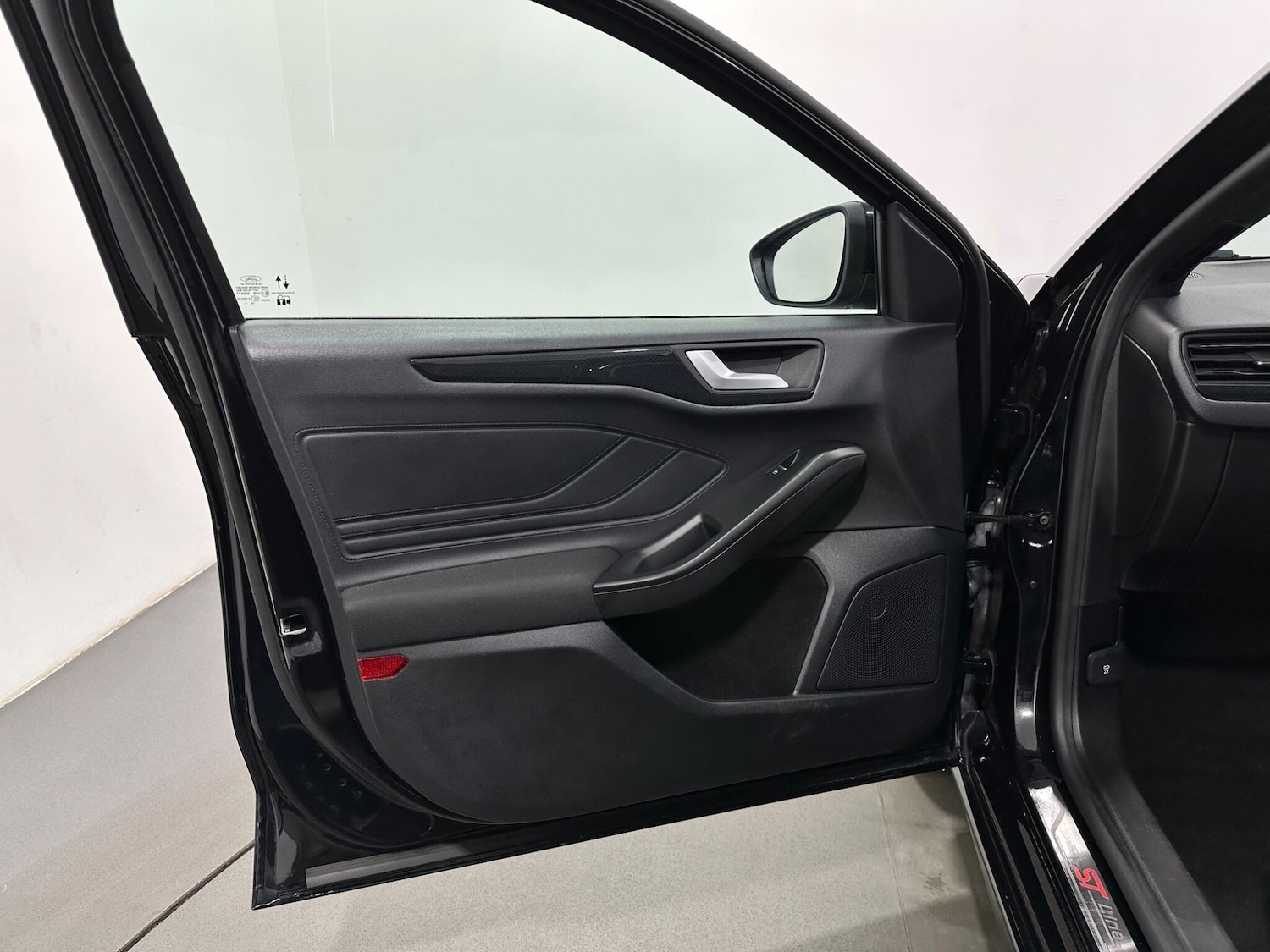 Used Ford Focus for sale - 77825143: Photo 35