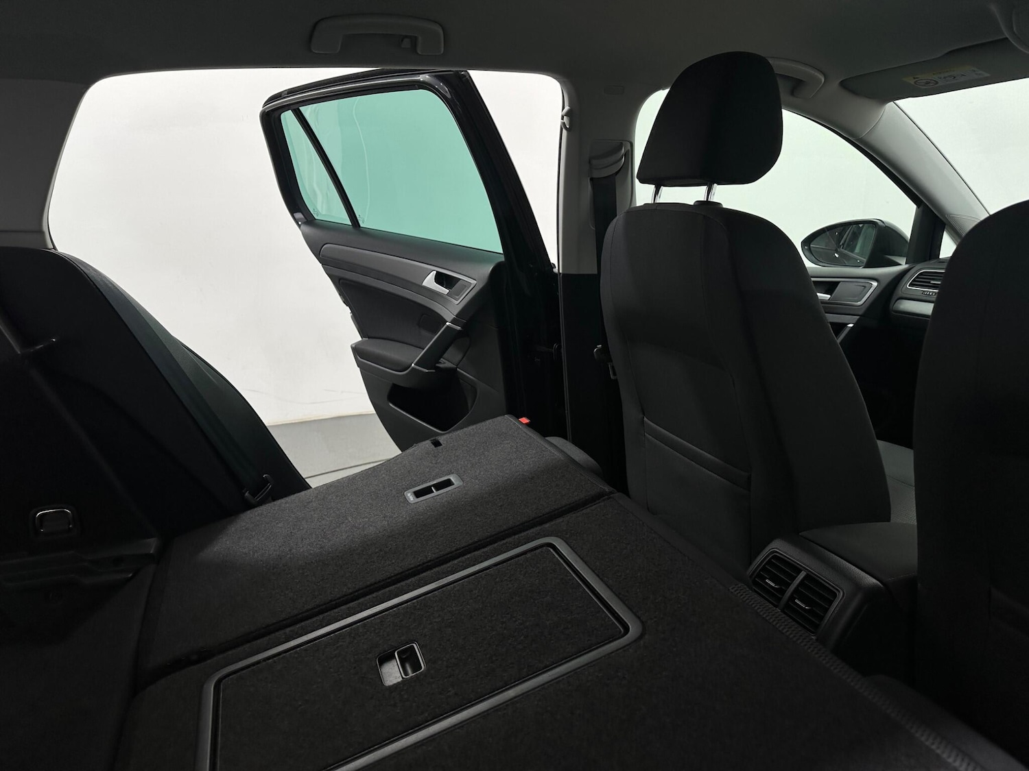 Used Volkswagen Golf 2019 for sale - 77230363: Photo 47