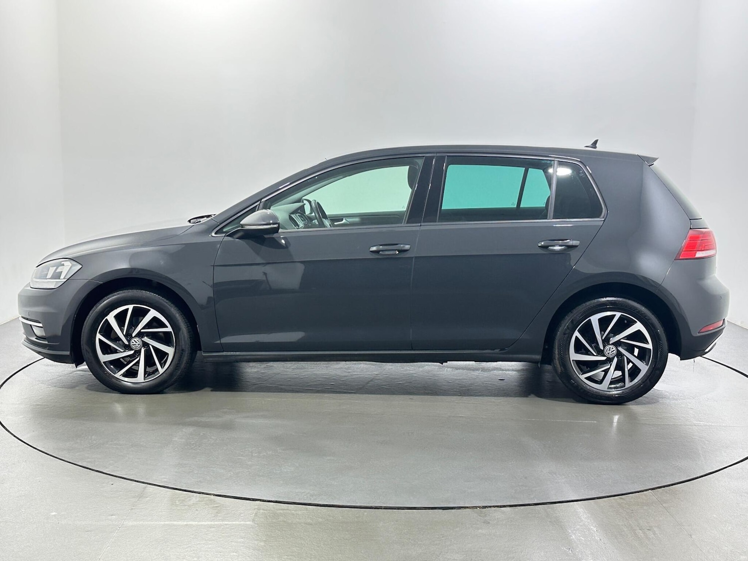 Used Volkswagen Golf 2019 for sale - 77230363: Photo 5