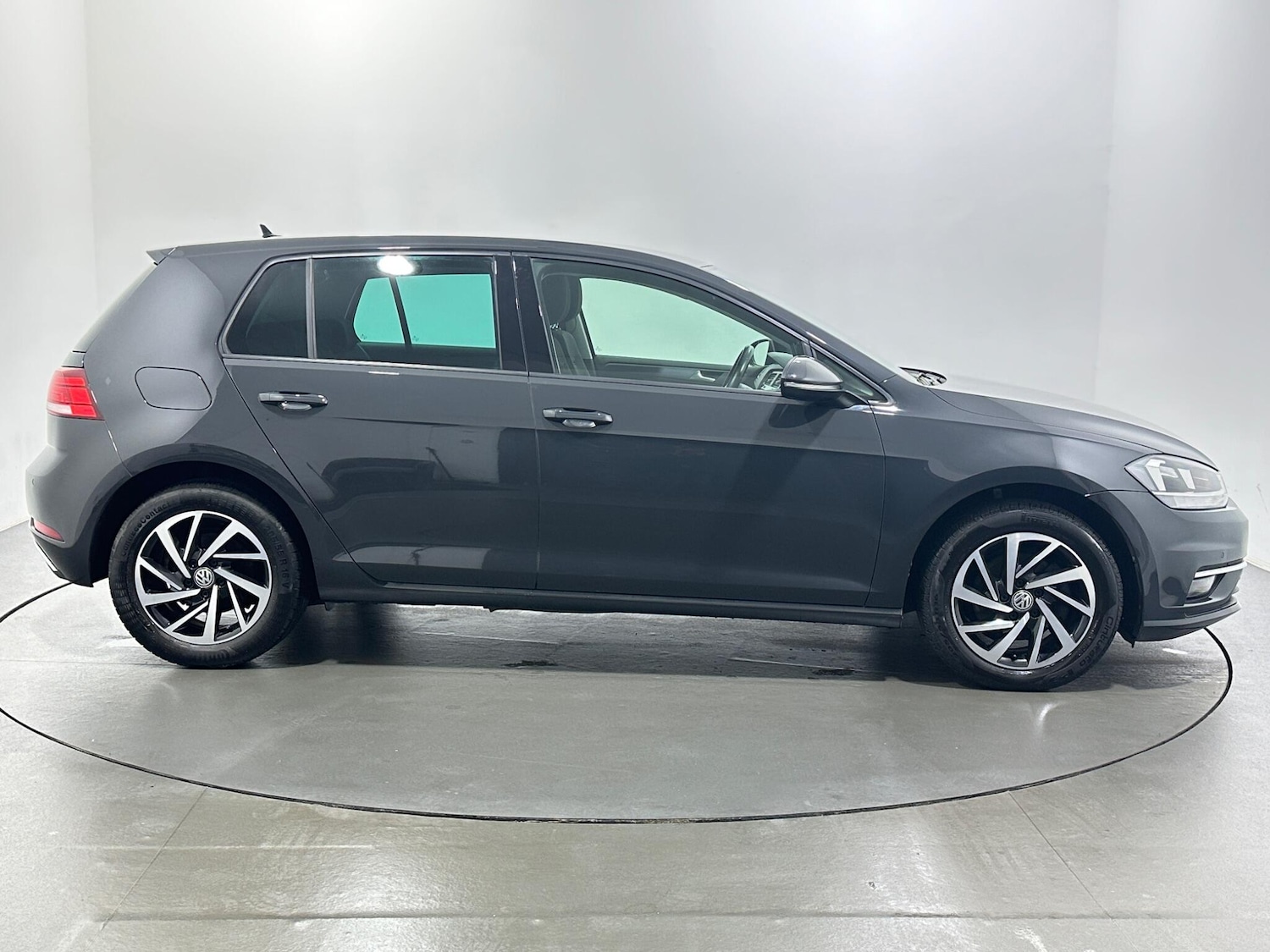 Used Volkswagen Golf 2019 for sale - 77230363: Photo 9