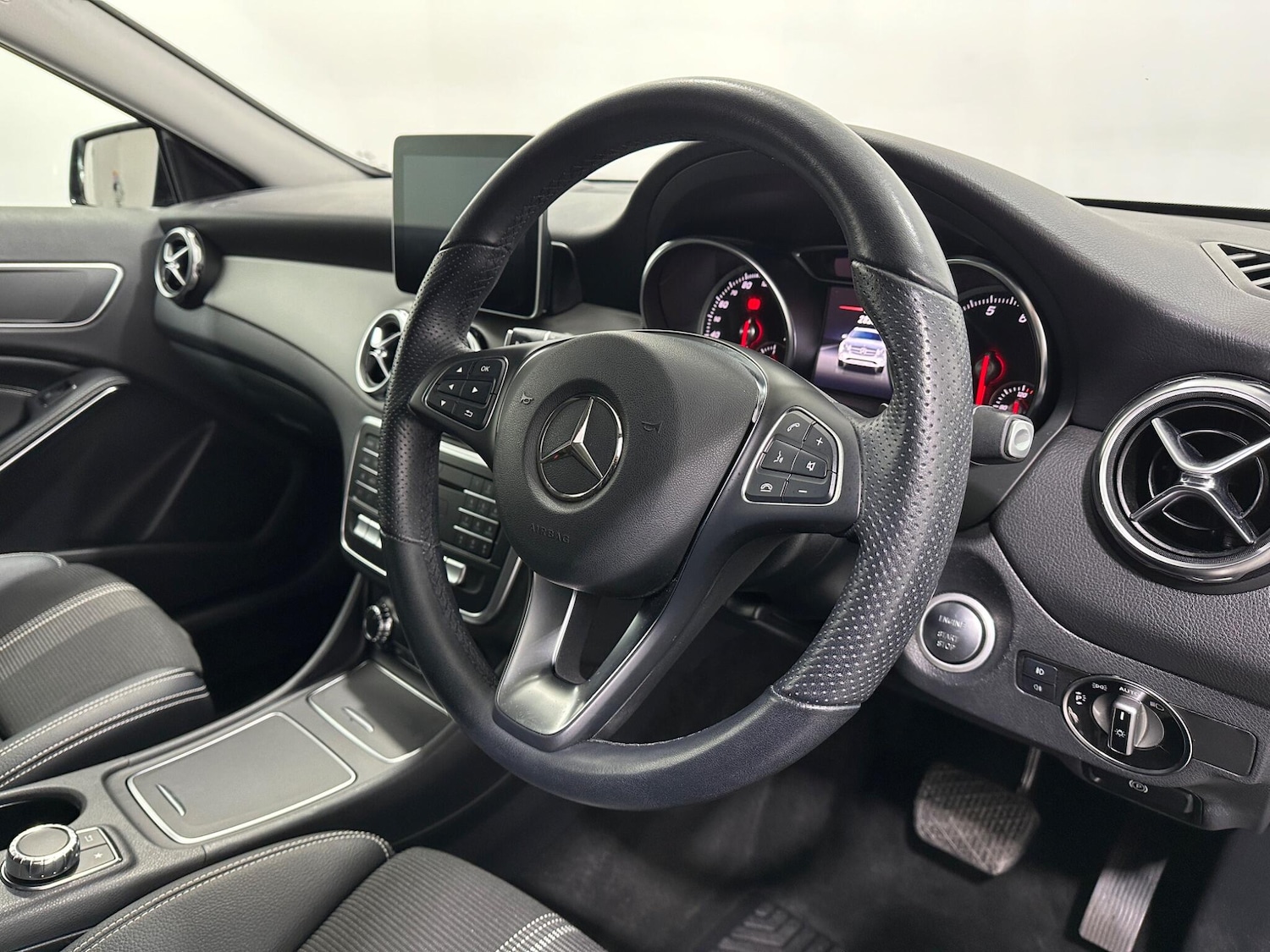 Used Mercedes-Benz GLA 2020 for sale - 77039921: Photo 10