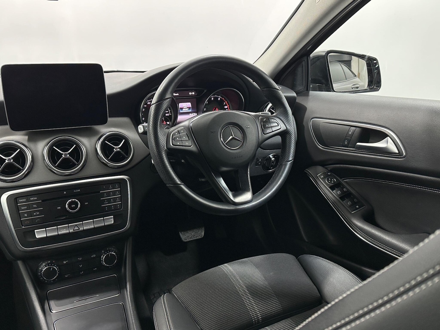 Used Mercedes-Benz GLA 2020 for sale - 77039921: Photo 11