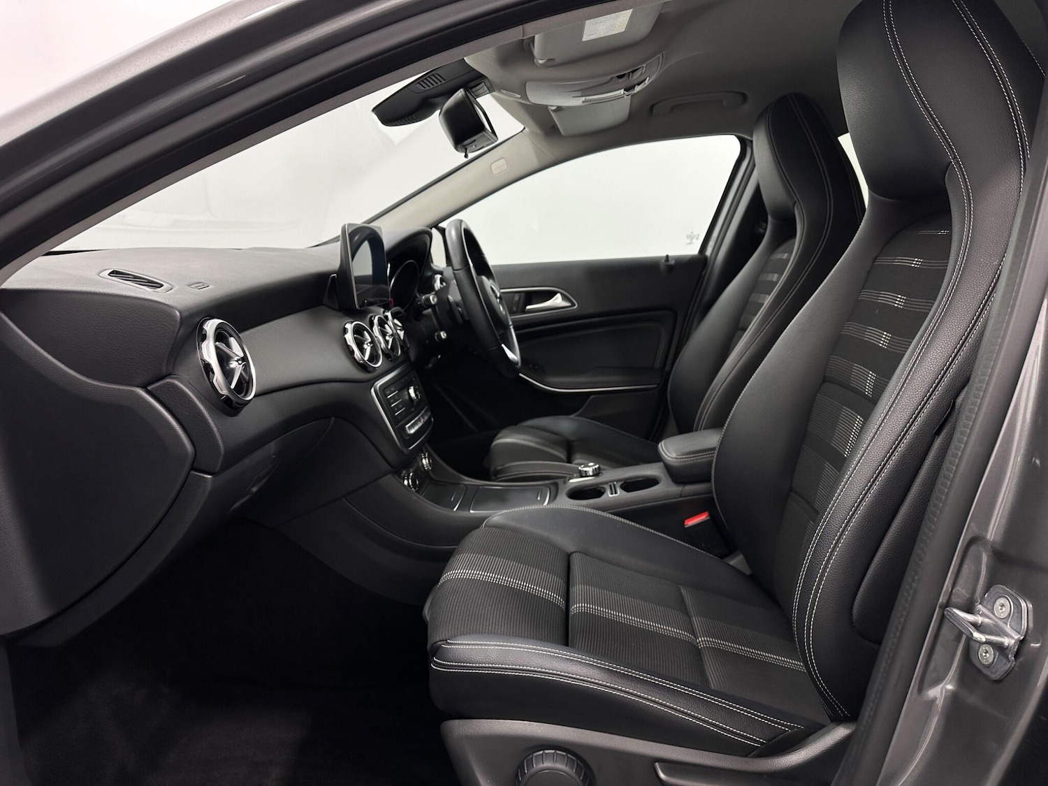 Used Mercedes-Benz GLA 2020 for sale - 77039921: Photo 33