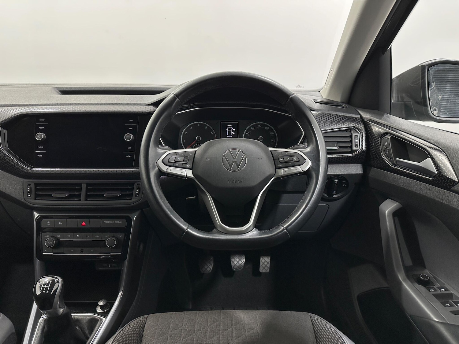 Used Volkswagen T-Cross 2020 for sale - 76878923: Photo 12