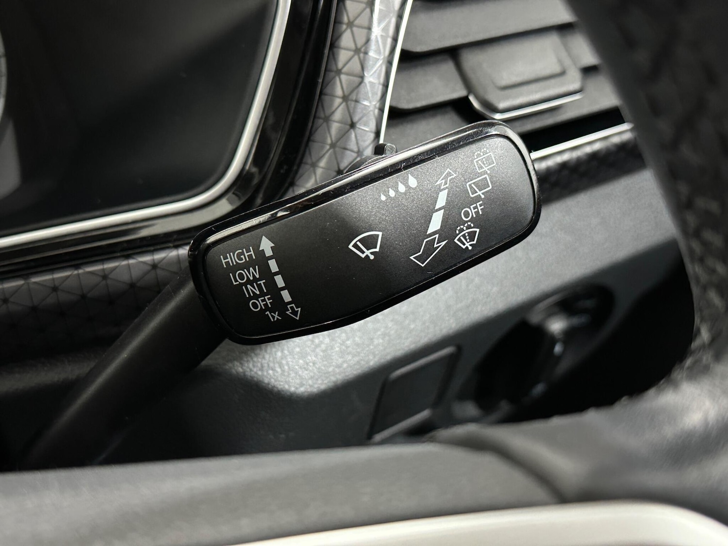 Used Volkswagen T-Cross 2020 for sale - 76878923: Photo 16