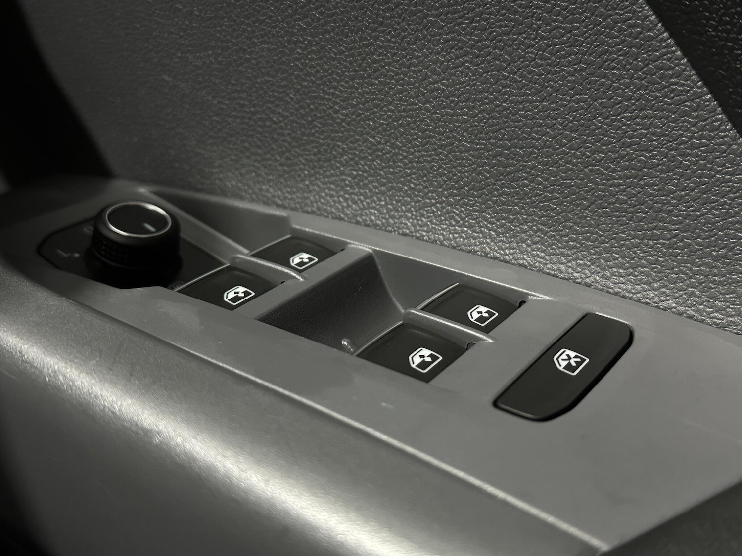 Used Volkswagen T-Cross 2020 for sale - 76878923: Photo 17