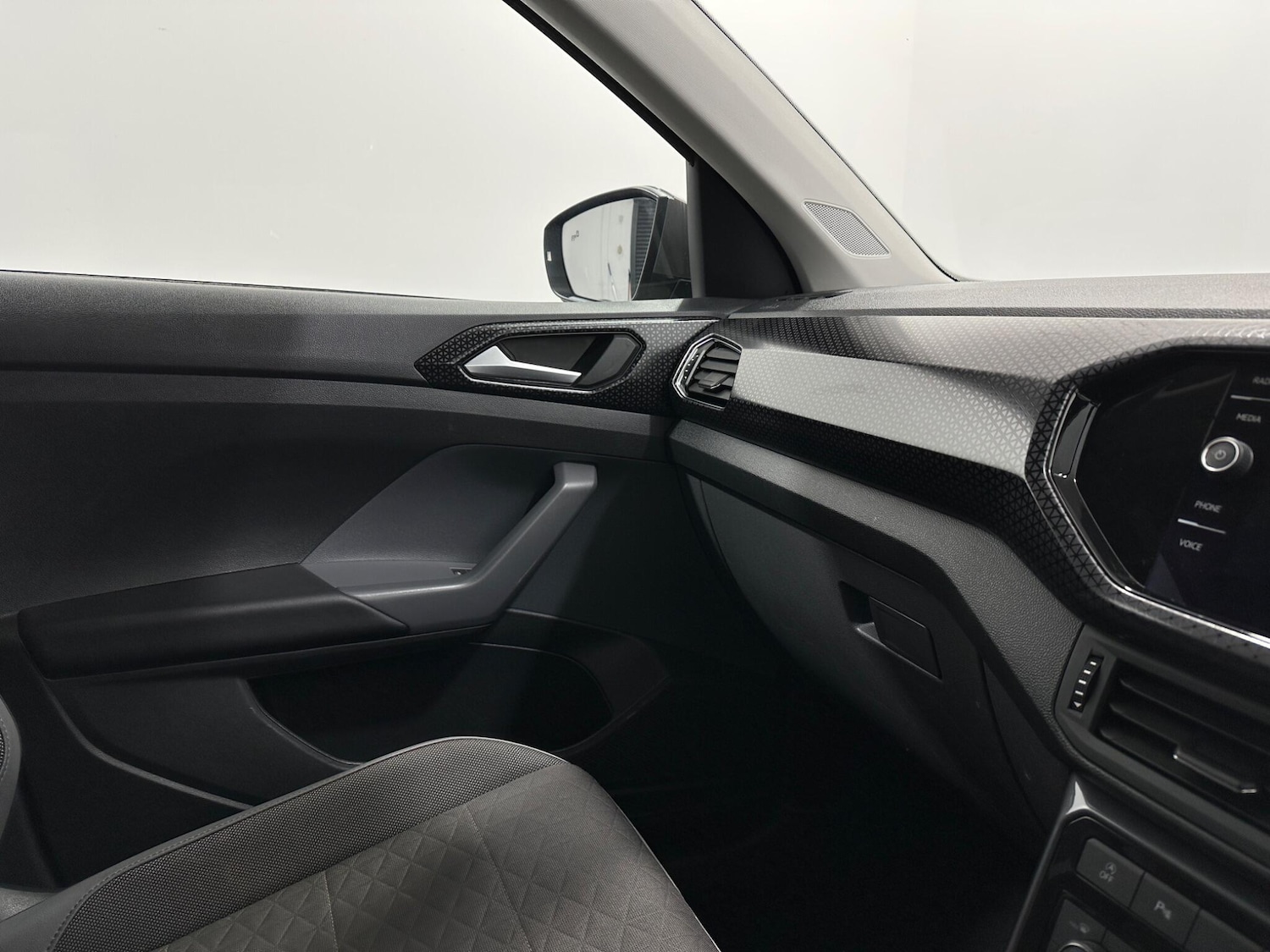 Used Volkswagen T-Cross 2020 for sale - 76878923: Photo 25