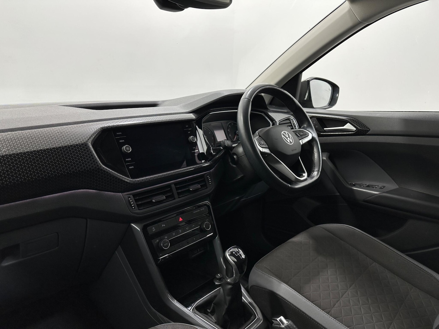 Used Volkswagen T-Cross 2020 for sale - 76878923: Photo 28