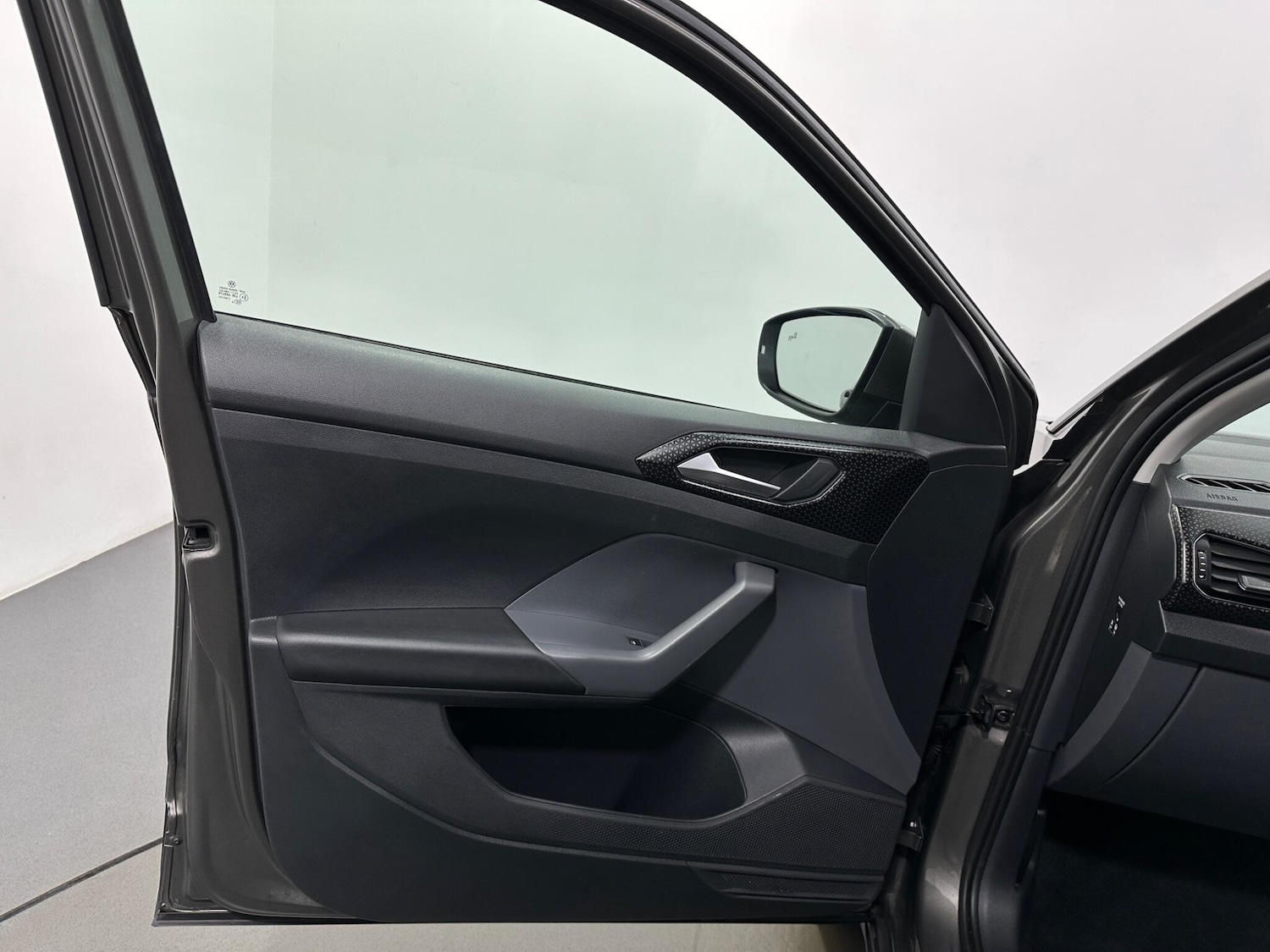 Used Volkswagen T-Cross 2020 for sale - 76878923: Photo 34