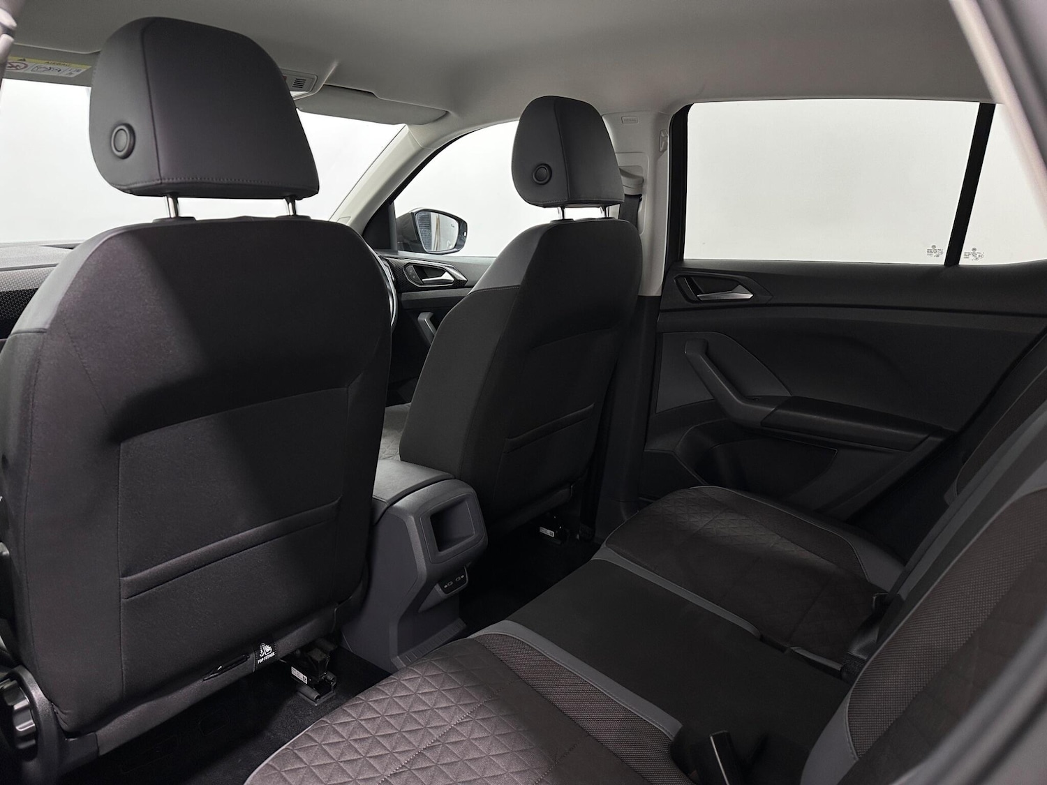 Used Volkswagen T-Cross 2020 for sale - 76878923: Photo 35