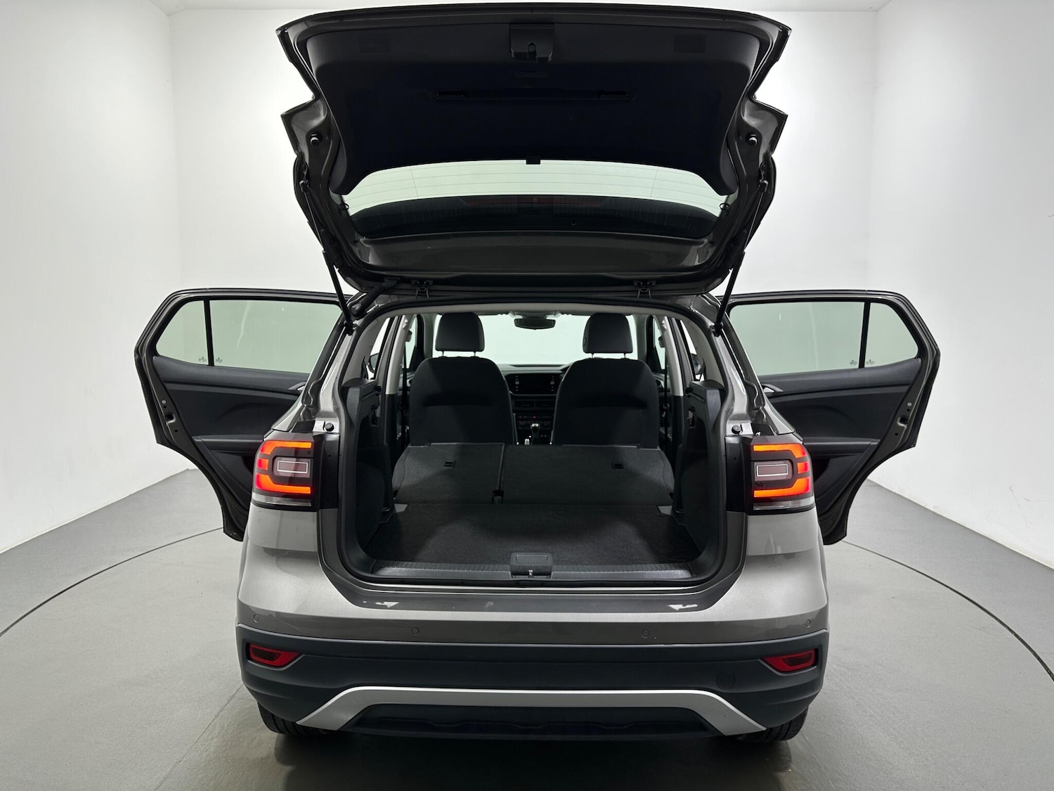 Used Volkswagen T-Cross 2020 for sale - 76878923: Photo 41