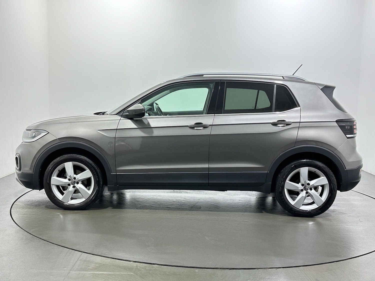 Used Volkswagen T-Cross 2020 for sale - 76878923: Photo 5