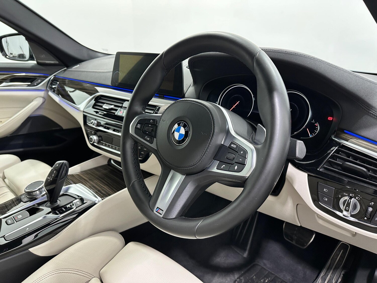 Used BMW 5 Series 2018 for sale - 77898294: Photo 11