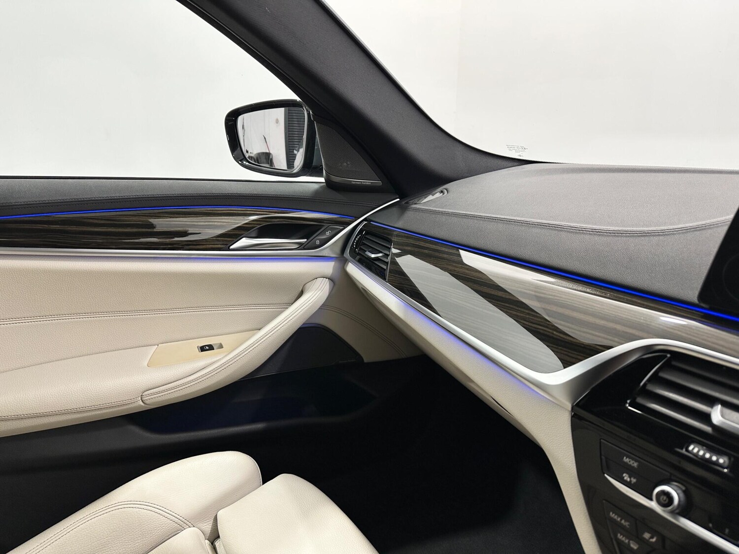 Used BMW 5 Series 2018 for sale - 77898294: Photo 27