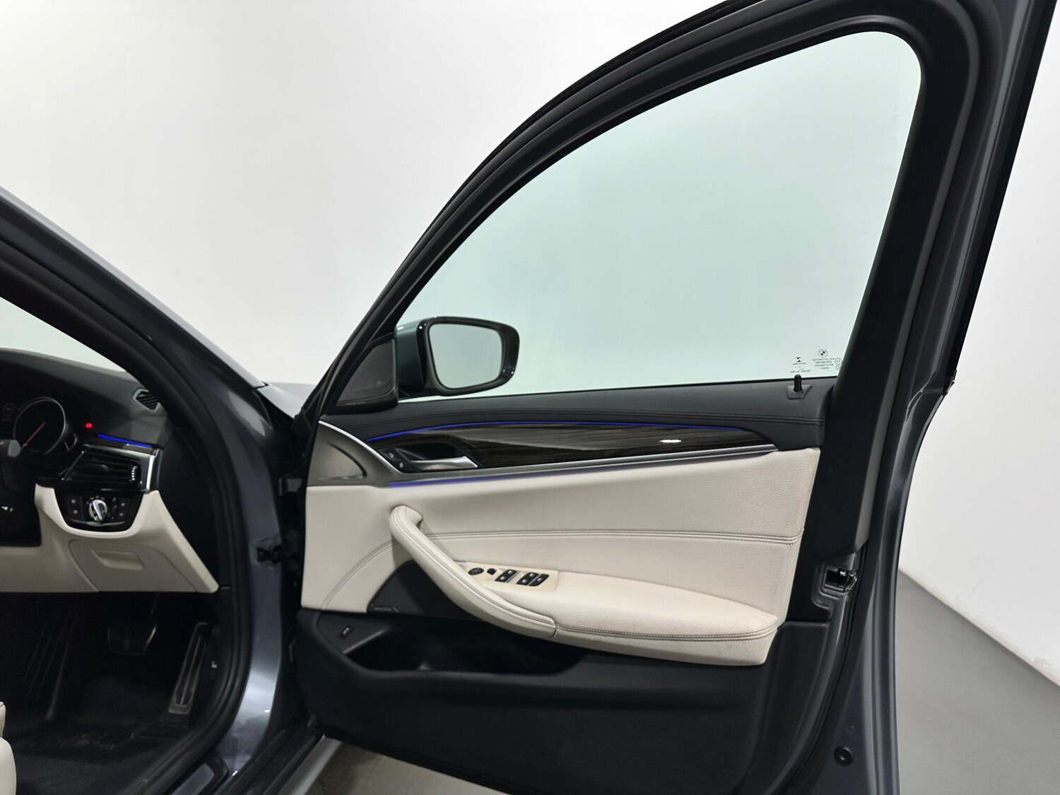 Used BMW 5 Series 2018 for sale - 77898294: Photo 34