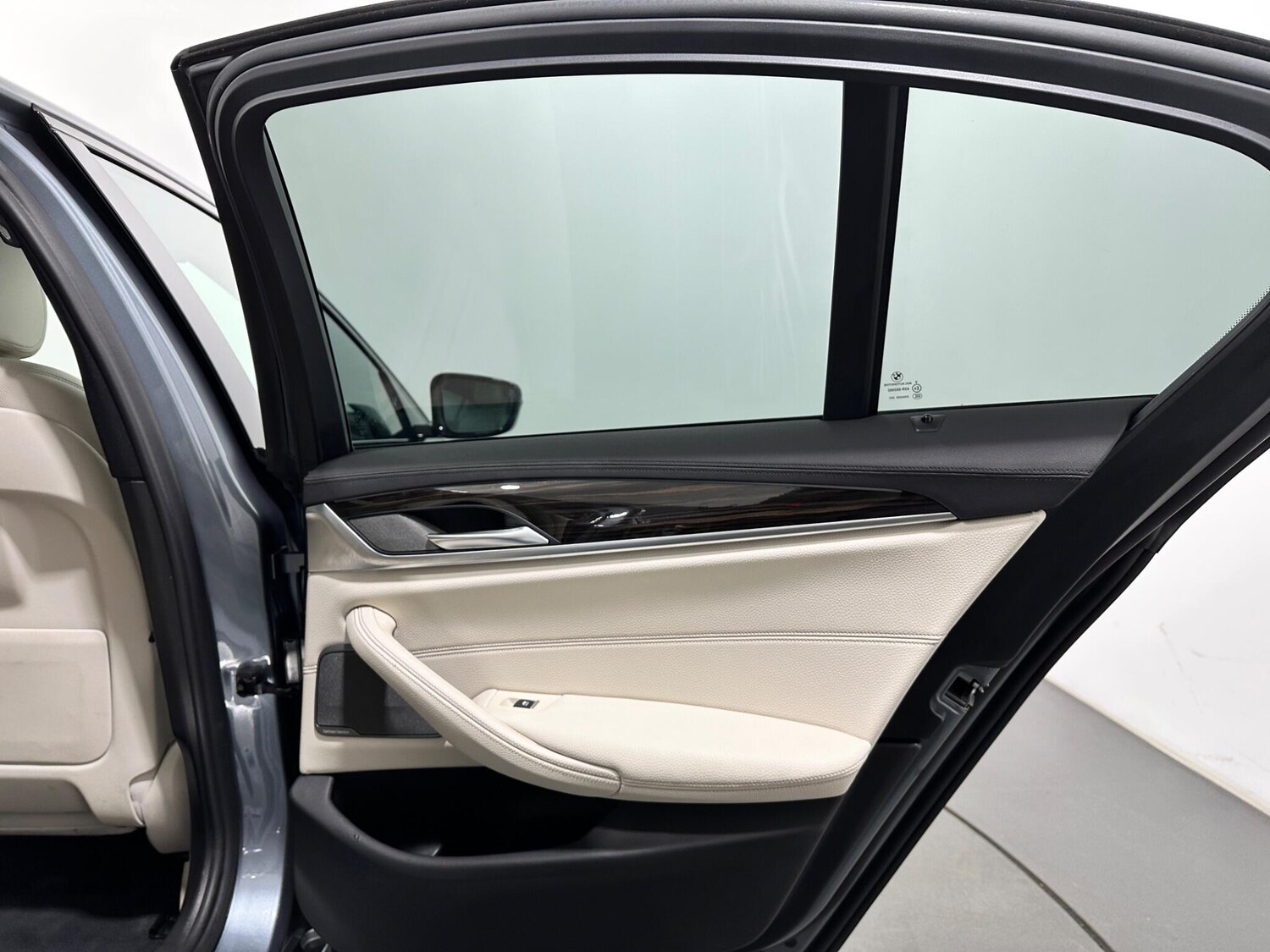 Used BMW 5 Series 2018 for sale - 77898294: Photo 44