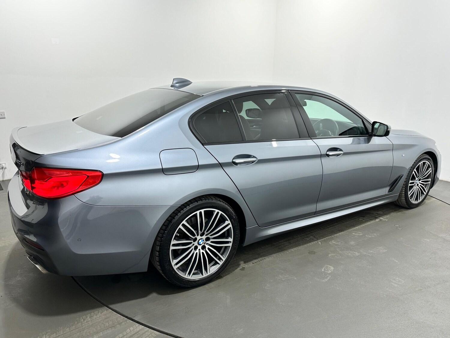 Used BMW 5 Series 2018 for sale - 77898294: Photo 52