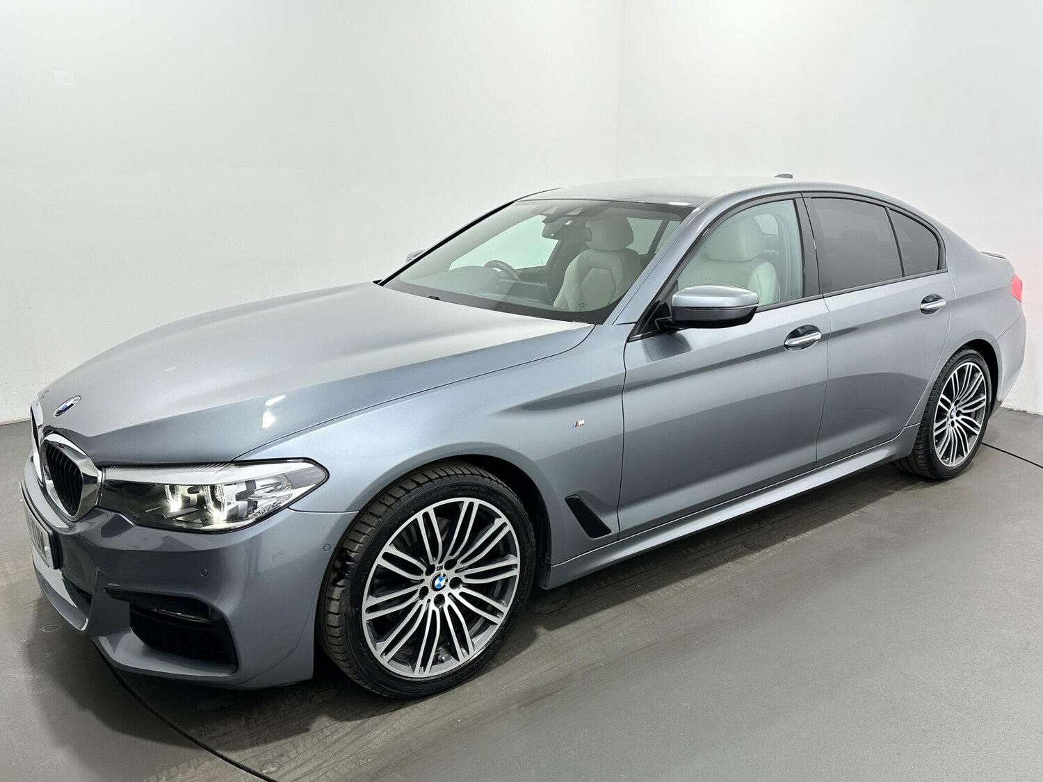 Used BMW 5 Series 2018 for sale - 77898294: Photo 54