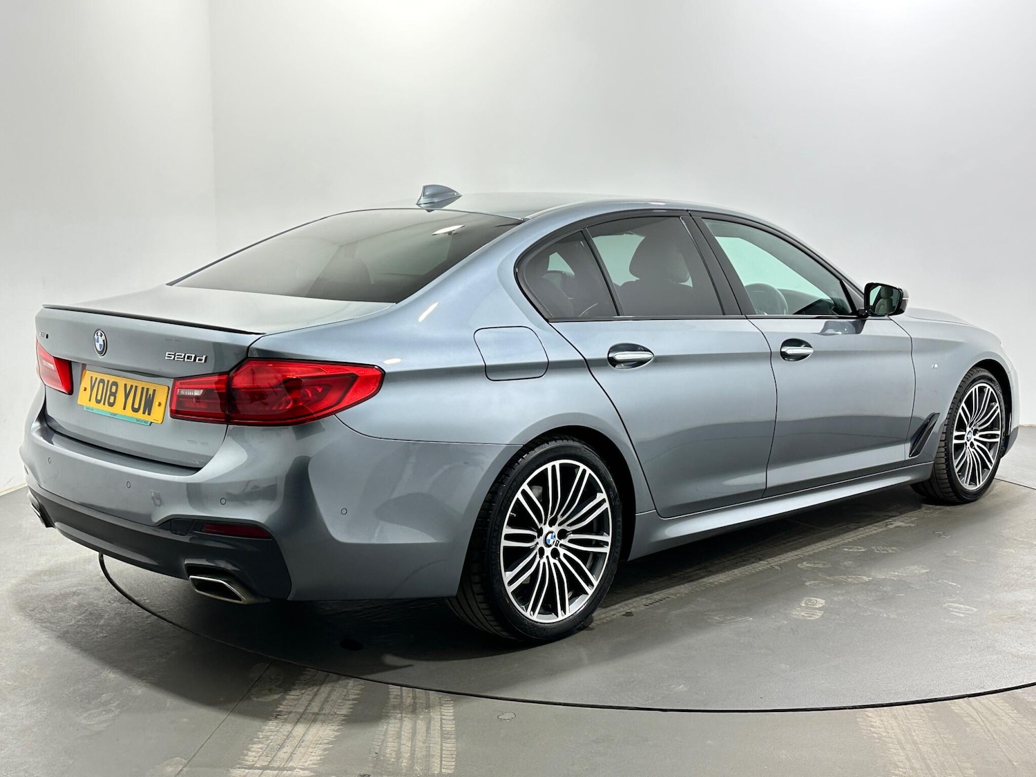 Used BMW 5 Series 2018 for sale - 77898294: Photo 8
