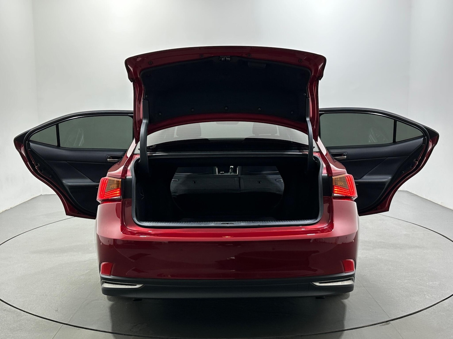 Used Lexus IS 2018 for sale - 77559057: Photo 45