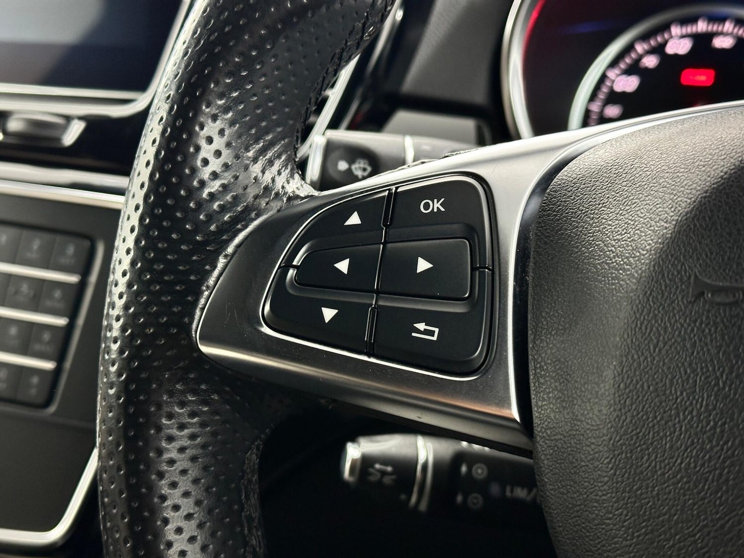 Used Mercedes-Benz GLE 2018 for sale - 77637391: Photo 14