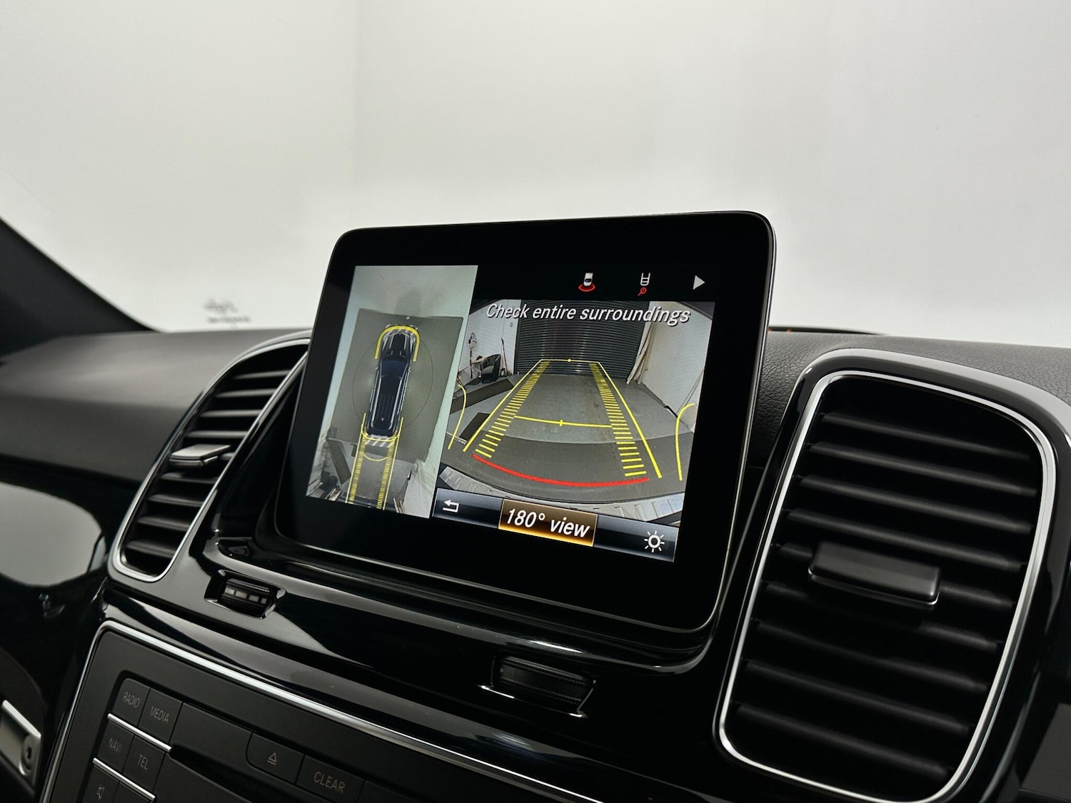 Used Mercedes-Benz GLE 2018 for sale - 77637391: Photo 28