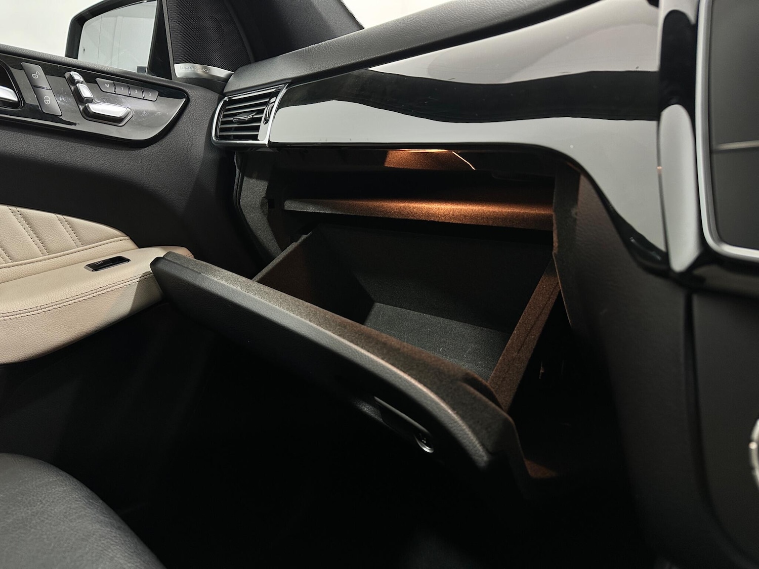 Used Mercedes-Benz GLE 2018 for sale - 77637391: Photo 34