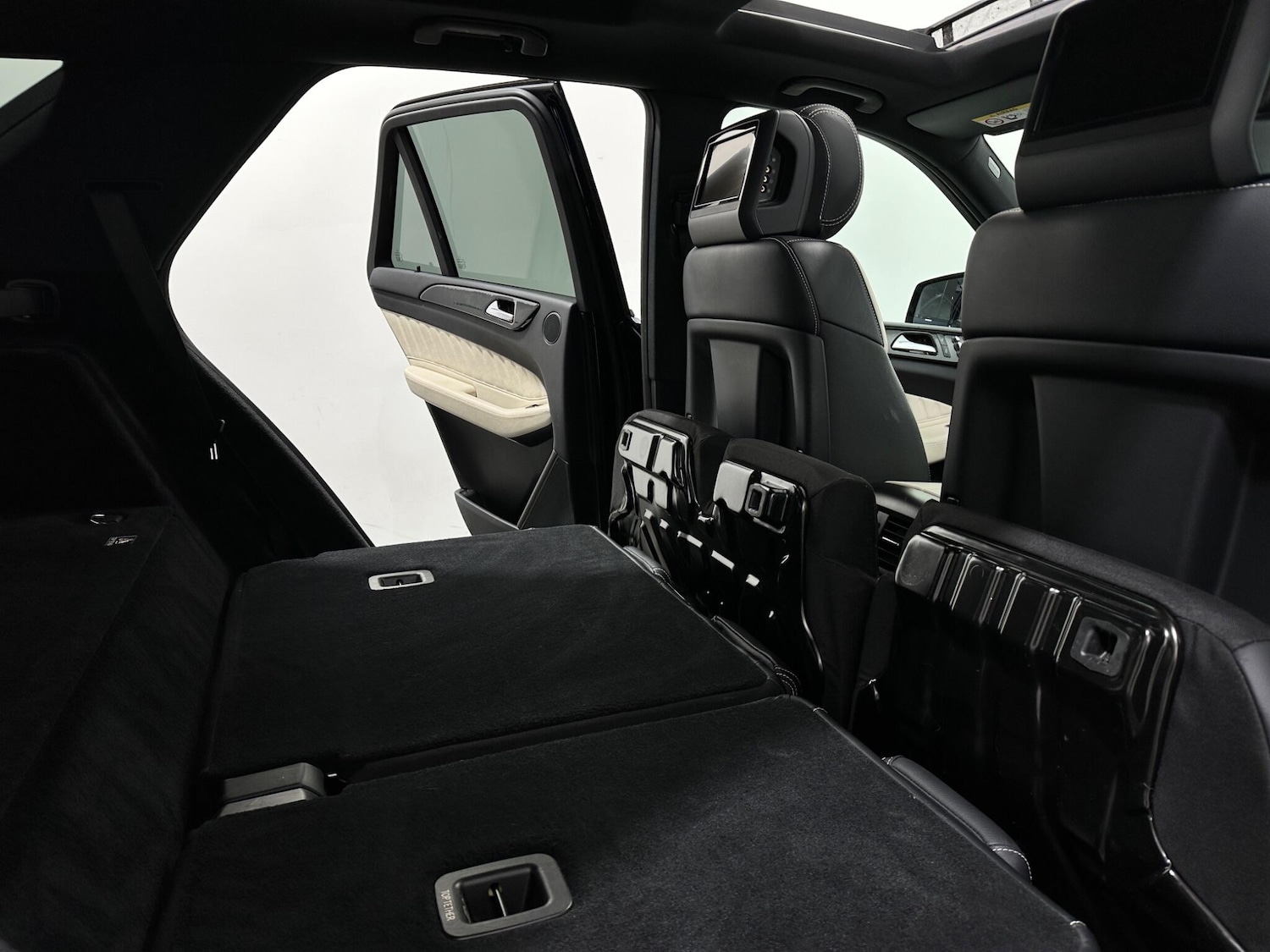 Used Mercedes-Benz GLE 2018 for sale - 77637391: Photo 58