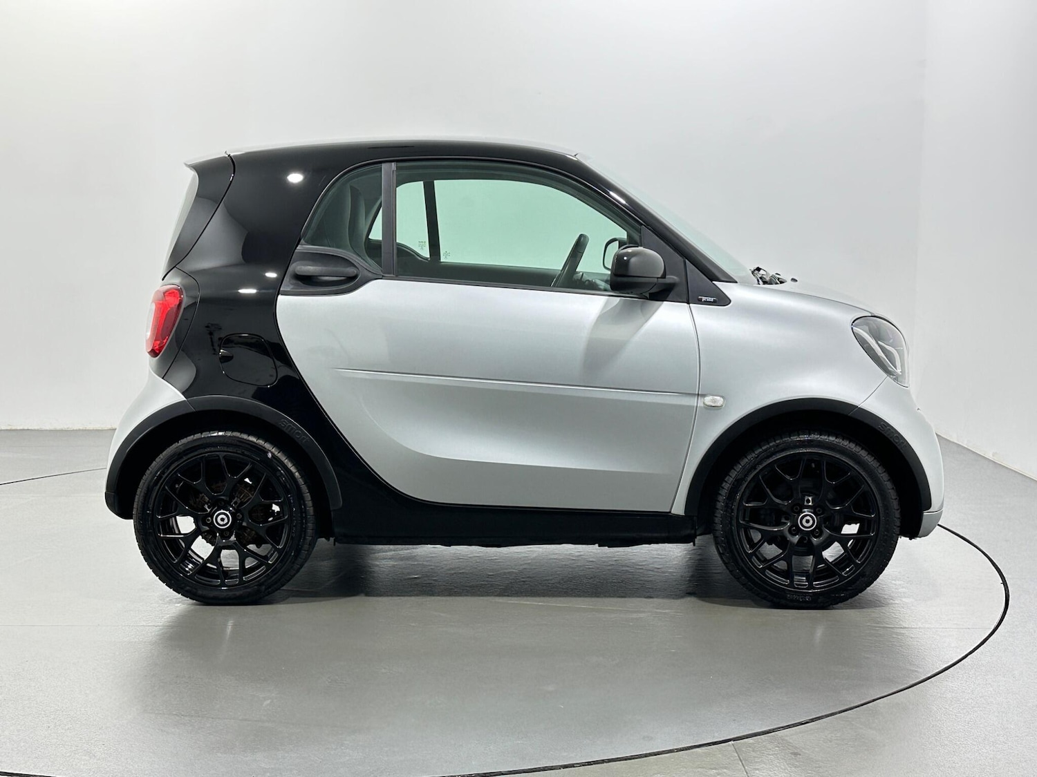 Used smart fortwo 2017 for sale - 77279946: Photo 9
