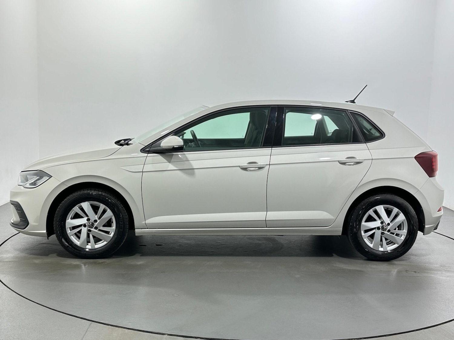 Used Volkswagen Polo 2022 for sale - 76913616: Photo 5