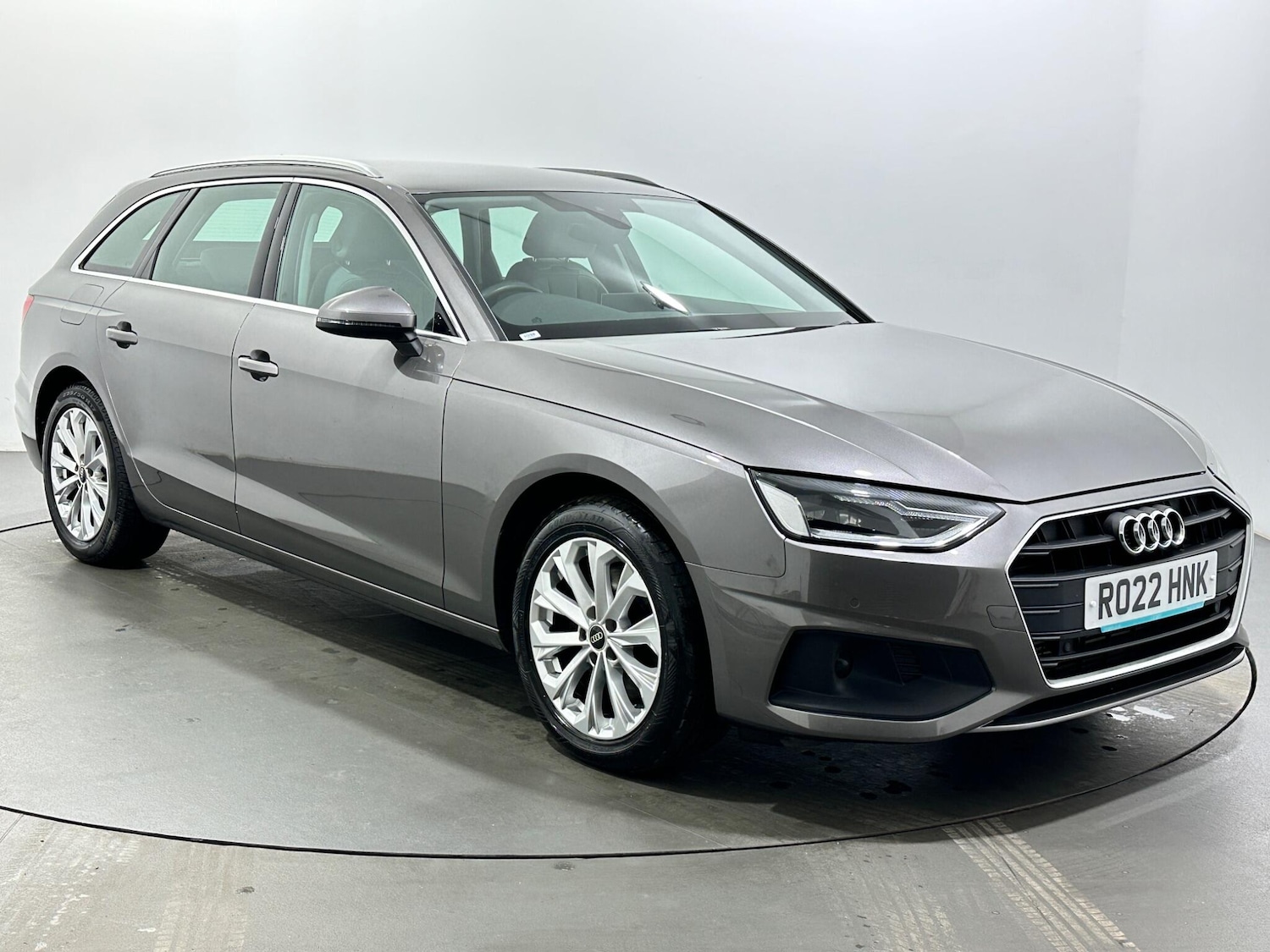 Used Audi A4 Avant 2022 for sale - 77637521: Photo 1