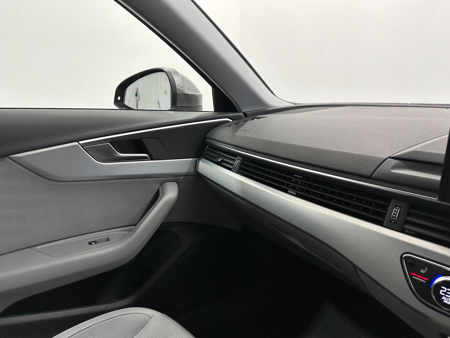 Used Audi A4 Avant 2022 for sale - 77637521: Photo 29