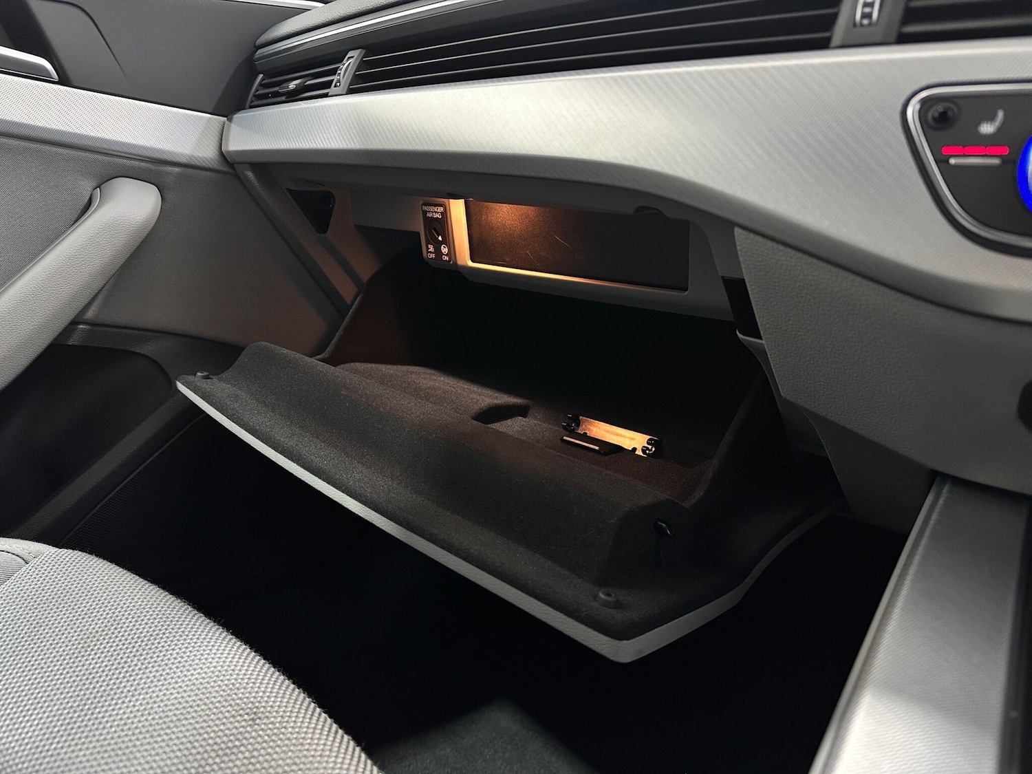 Used Audi A4 Avant 2022 for sale - 77637521: Photo 30